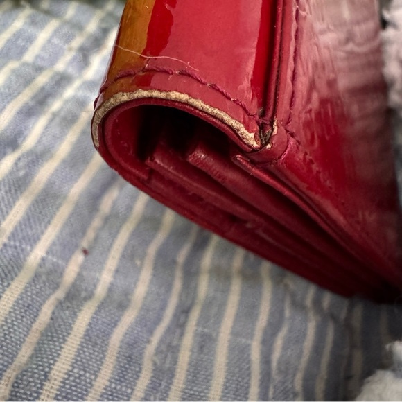 BURBERRY Nova Check Patent Leather Bi-fold Long Wallet Red - Picture 15 of 16